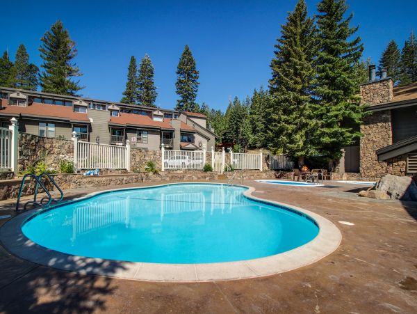 Yosemite Area Home 984808