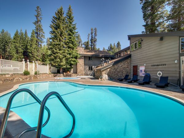 Yosemite Area Home 984808