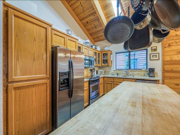 Yosemite Area Home 984814