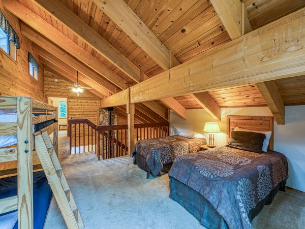 Yosemite Area Home 984814