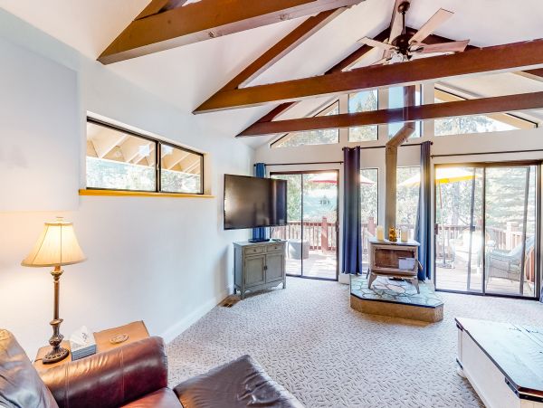 Yosemite Area Home 984815