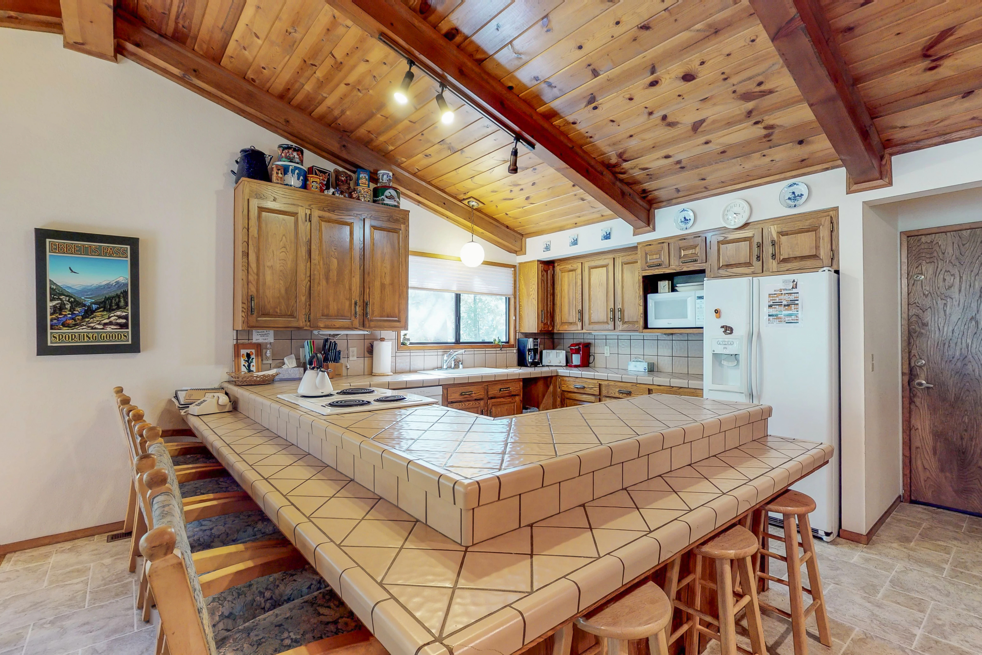 Yosemite Area Home 984816