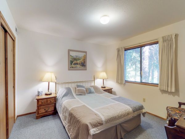 Yosemite Area Home 984816
