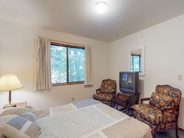 Yosemite Area Home 984816