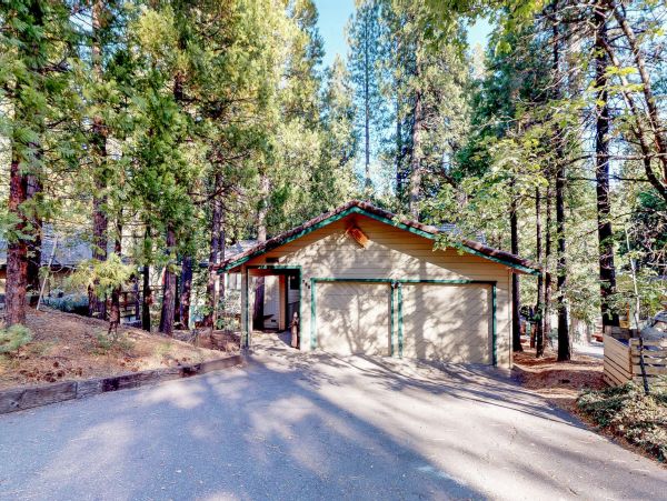 Yosemite Area Home 984816