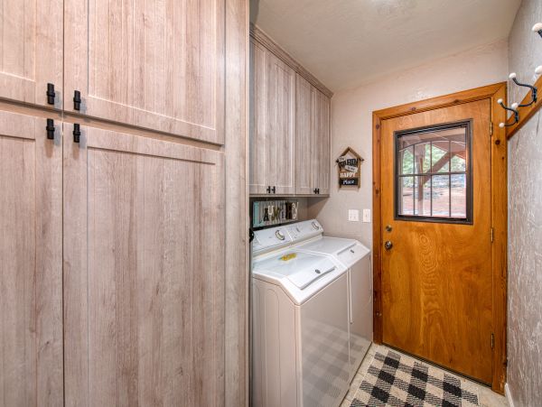 Yosemite Area Home 984817