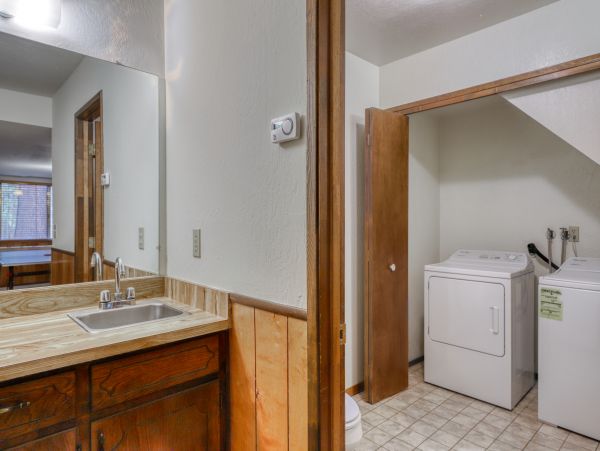 Yosemite Area Home 984819
