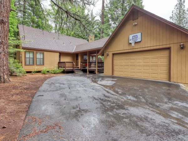 Yosemite Area Home 984821
