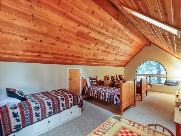 Yosemite Area Home 984821