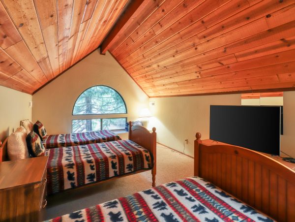 Yosemite Area Home 984821