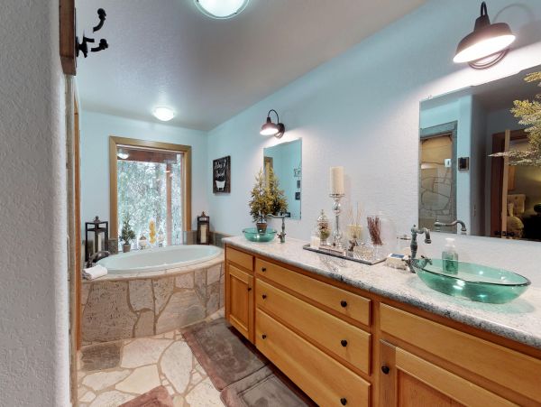 Yosemite Area Home 984822