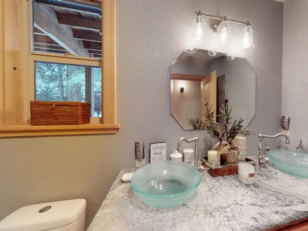Yosemite Area Home 984822