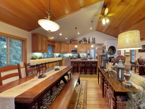 Yosemite Area Home 984822