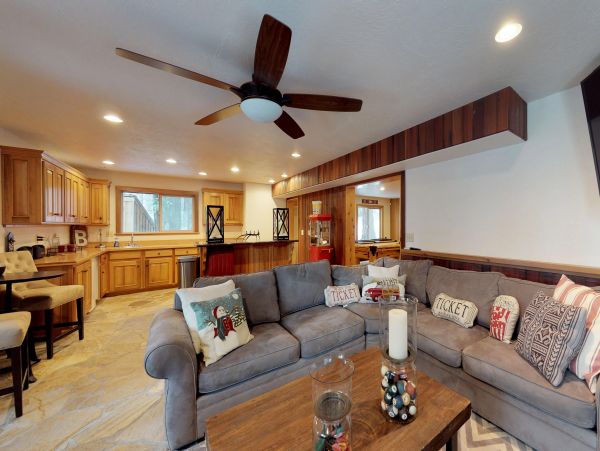 Yosemite Area Home 984822
