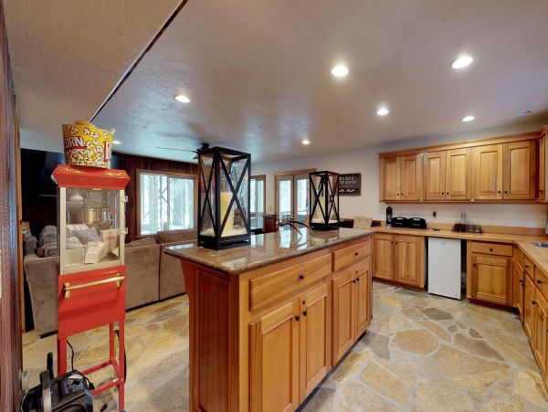 Yosemite Area Home 984822