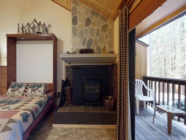 Yosemite Area Home 984823