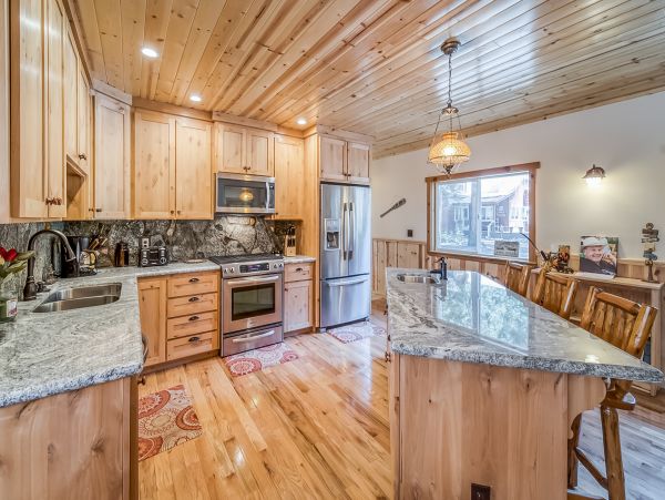 Yosemite Area Home 984825