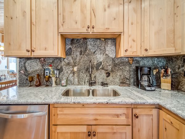 Yosemite Area Home 984825