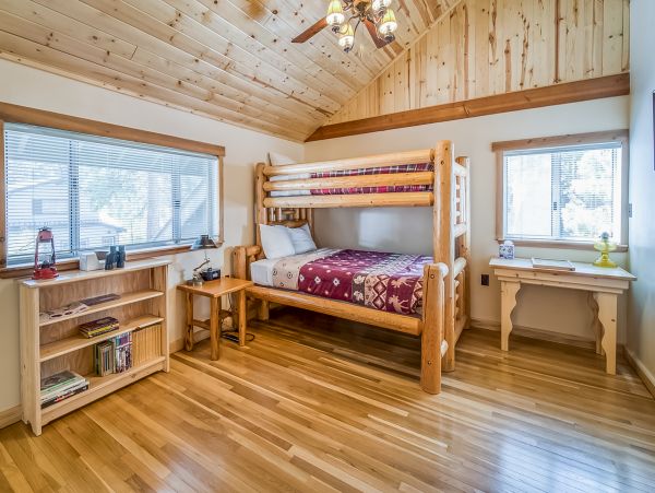Yosemite Area Home 984825