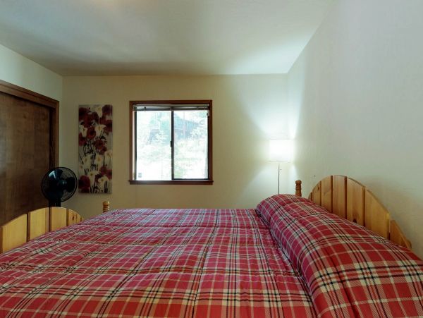 Yosemite Area Home 984826