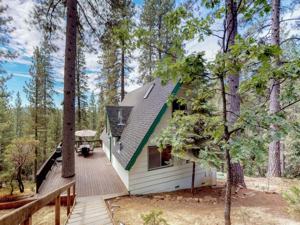 Yosemite Area Home 984827
