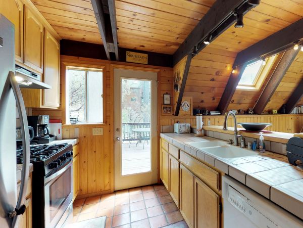 Yosemite Area Home 984827