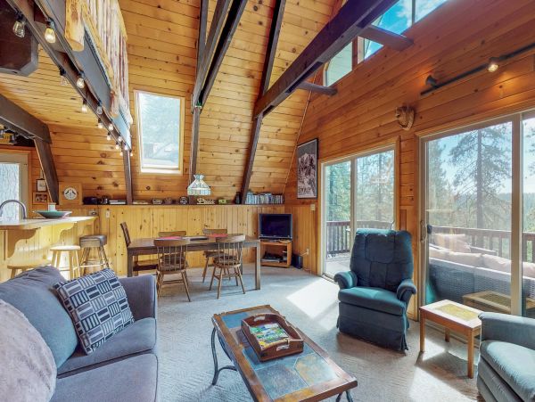 Yosemite Area Home 984827