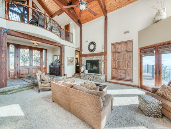 Shaver Lake Spacious 7 Bedroom Home Game Room & Views