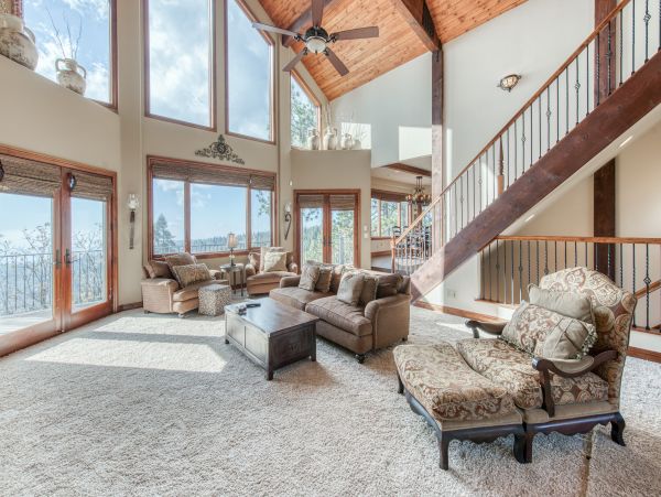 Shaver Lake Spacious 7 Bedroom Home Game Room & Views