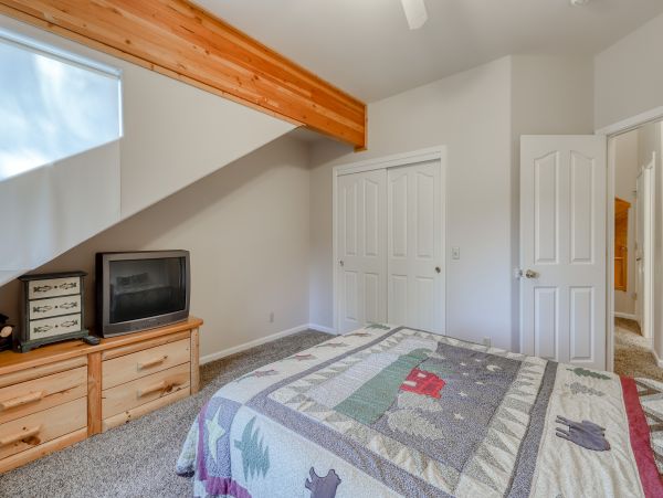 Yosemite Area Home 984829