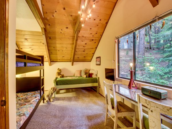 Yosemite Area Home 984833