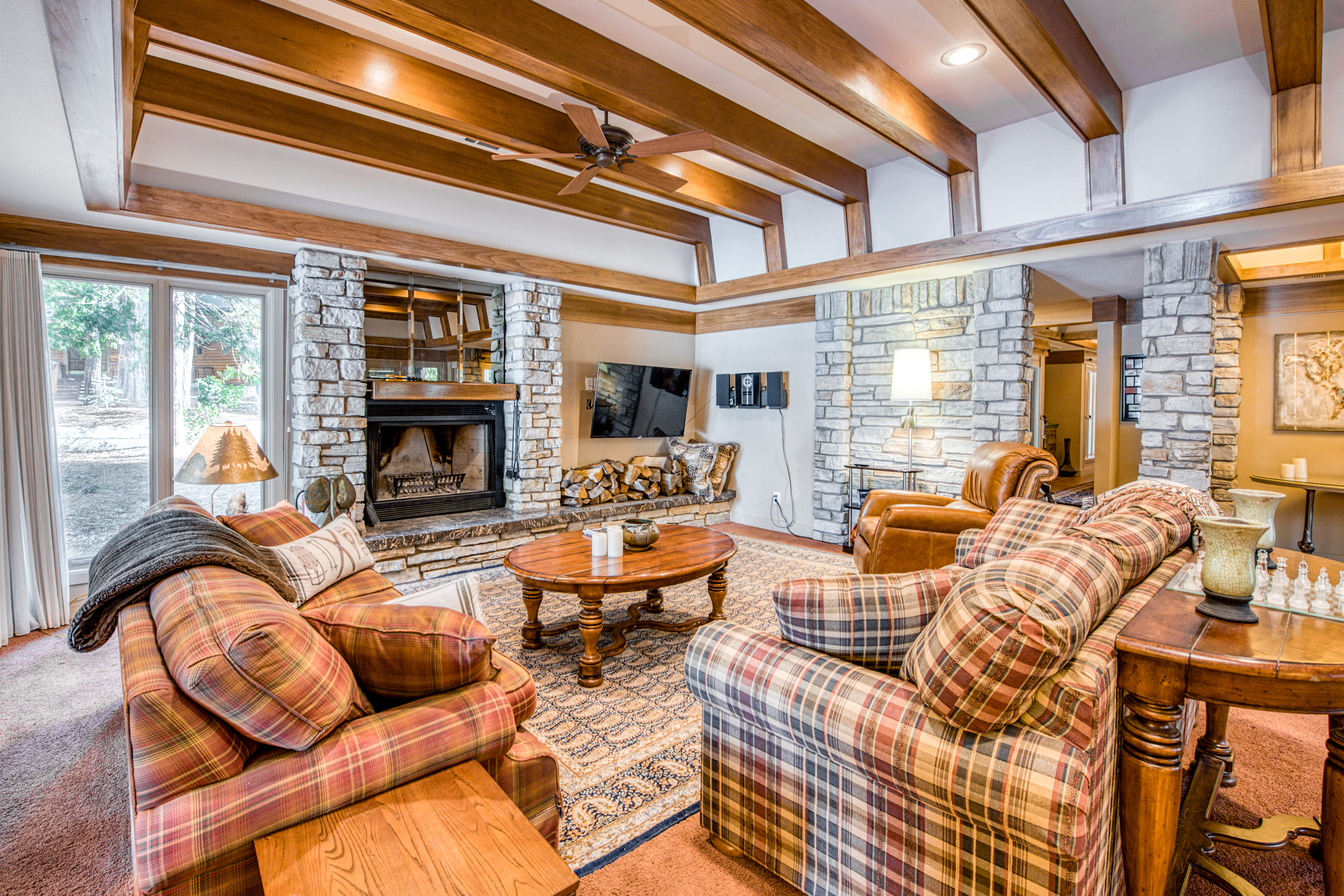 Yosemite Area Home 984834
