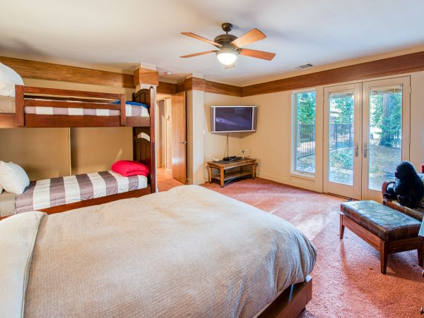 Yosemite Area Home 984834