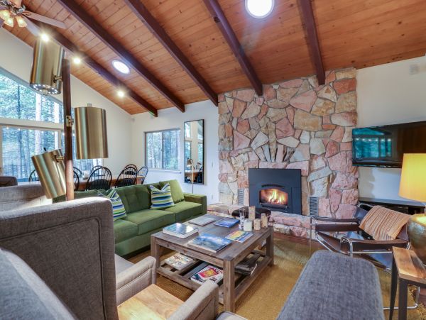 Yosemite Area Home 984835