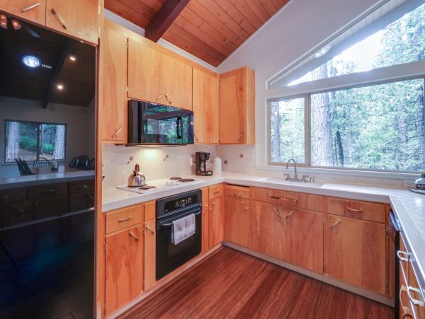 Yosemite Area Home 984835