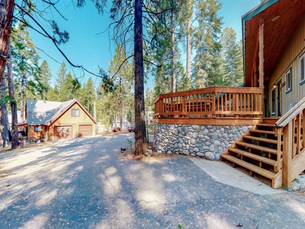Yosemite Area Home 984836