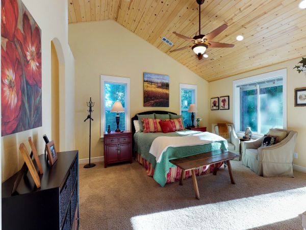 Yosemite Area Home 984837