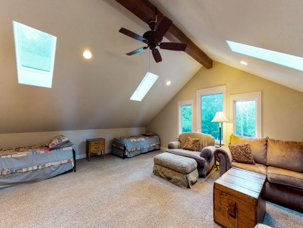 Yosemite Area Home 984837