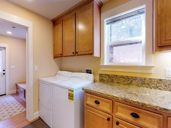 Yosemite Area Home 984837