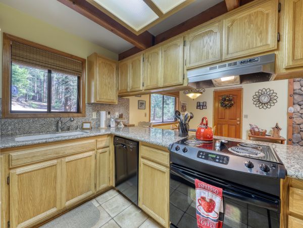 Yosemite Area Home 984839