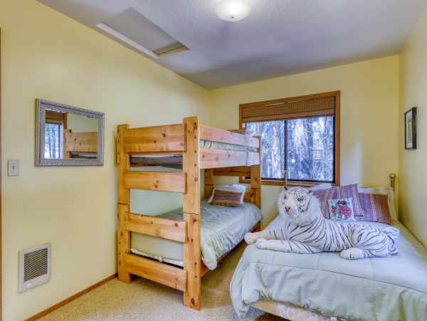 Yosemite Area Home 984839