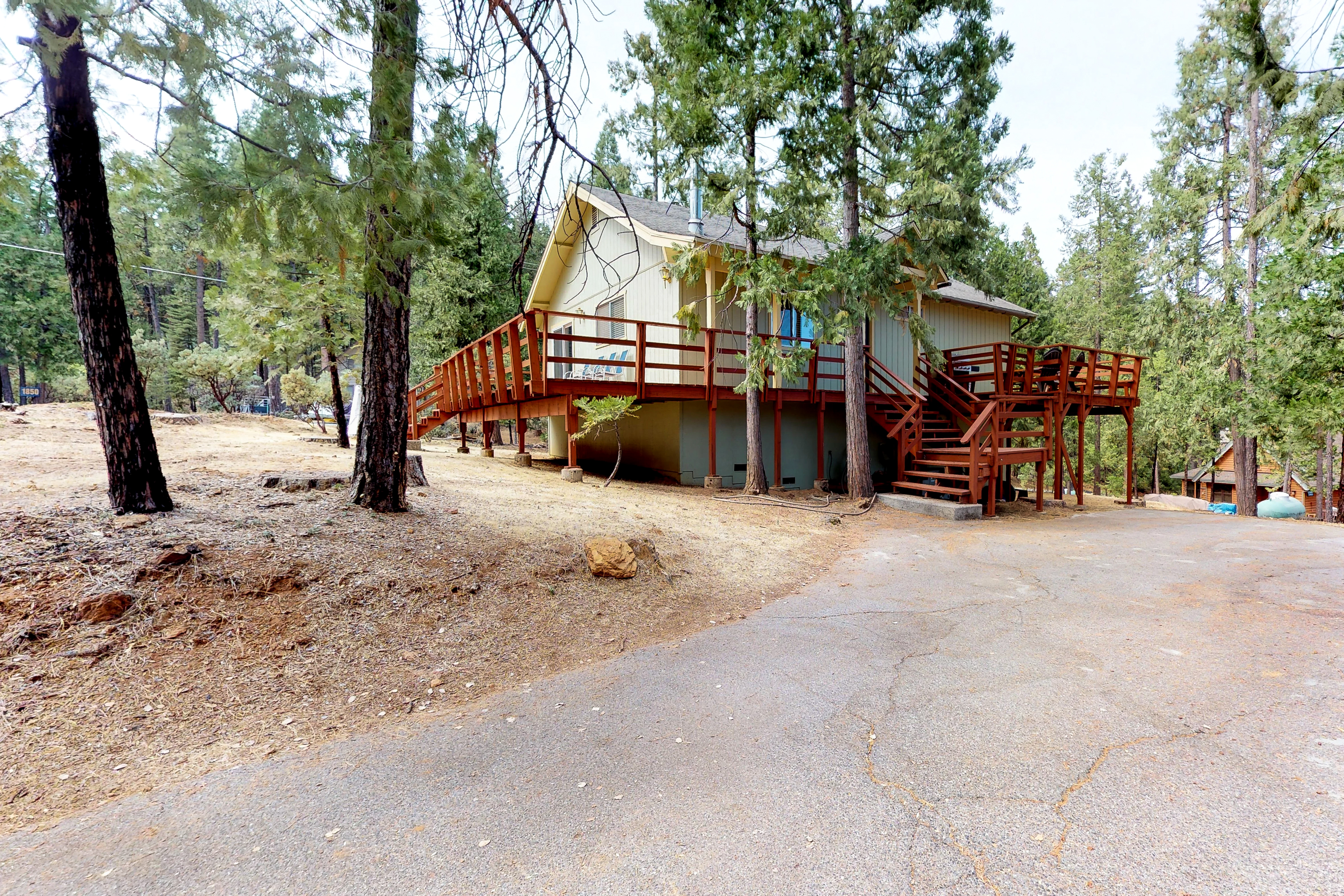 Yosemite Area Home 984840