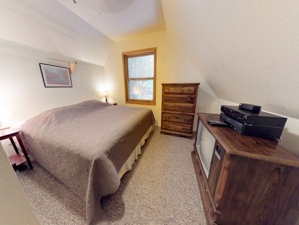Yosemite Area Home 984841