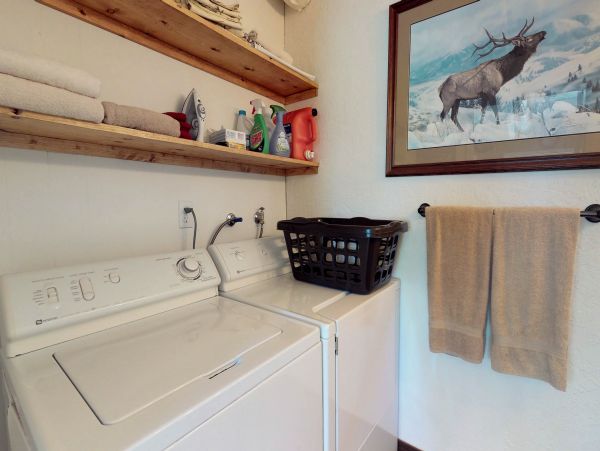 Yosemite Area Home 984842