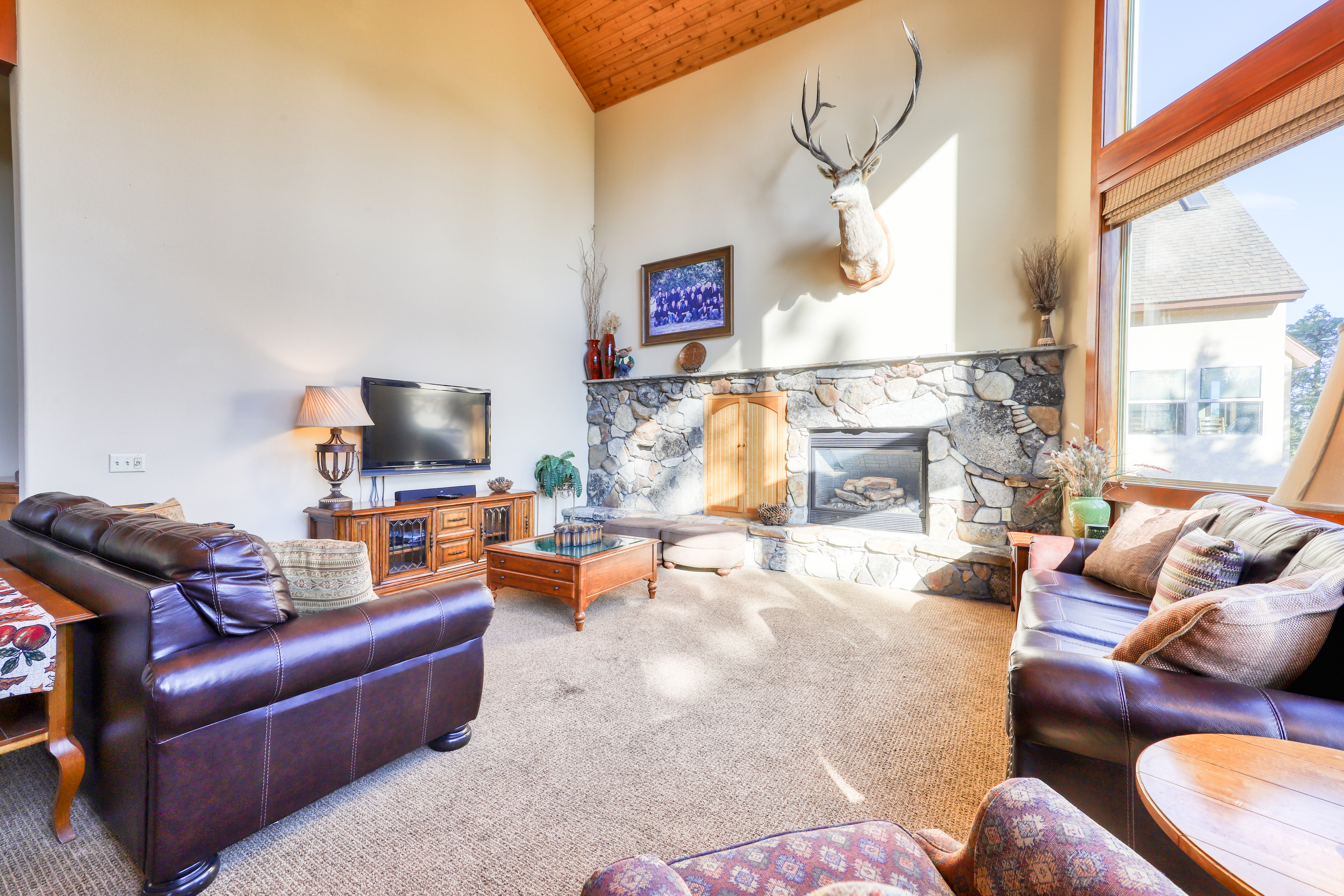 Yosemite Area Home 984843