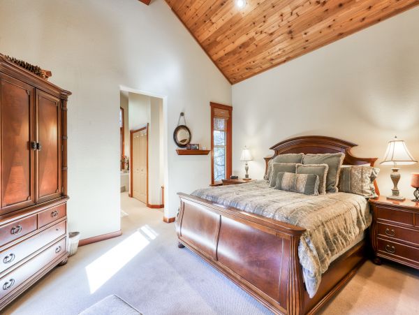 Yosemite Area Home 984843