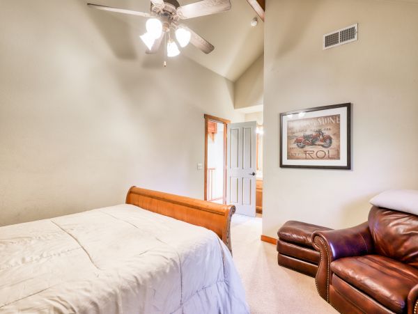 Yosemite Area Home 984843