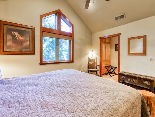 Yosemite Area Home 984843