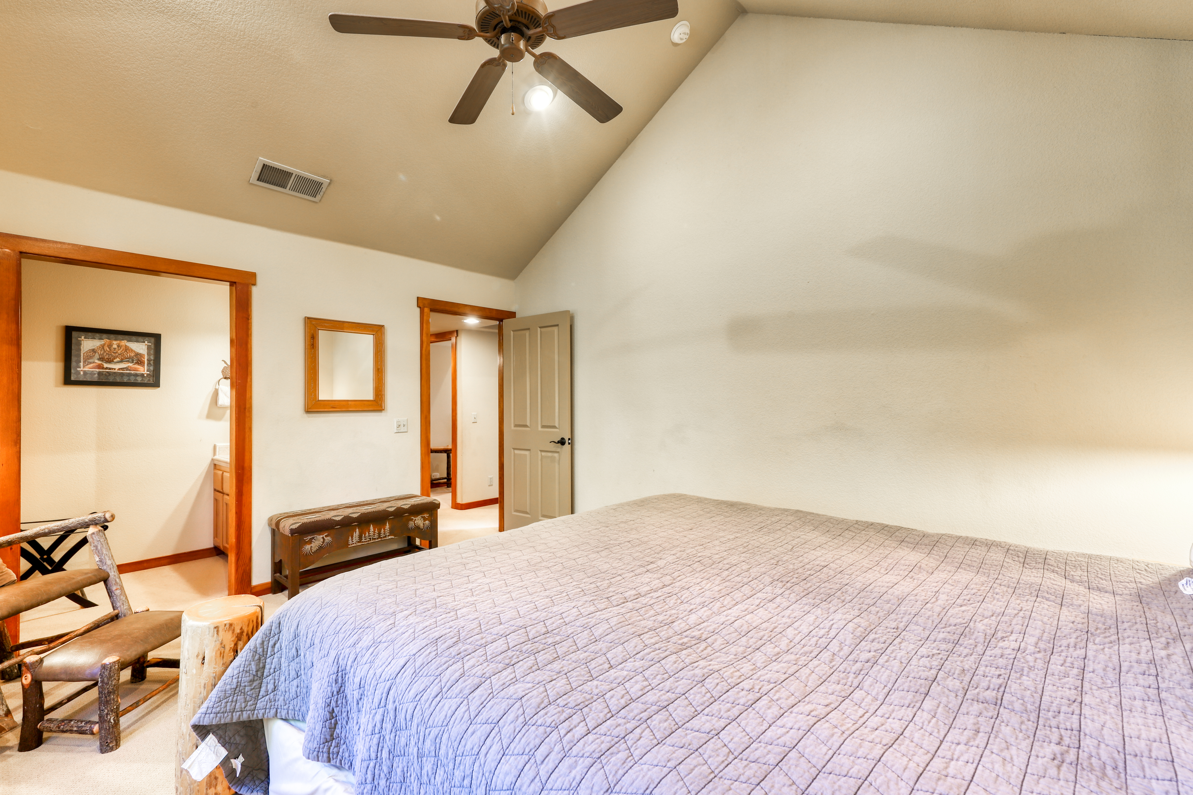 Yosemite Area Home 984843