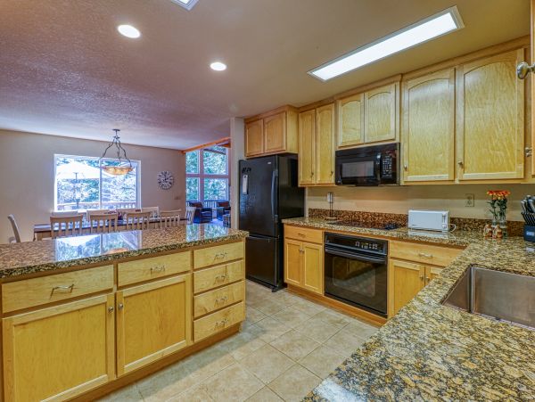Yosemite Area Home 984845
